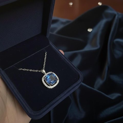 Single Pendant 0002a